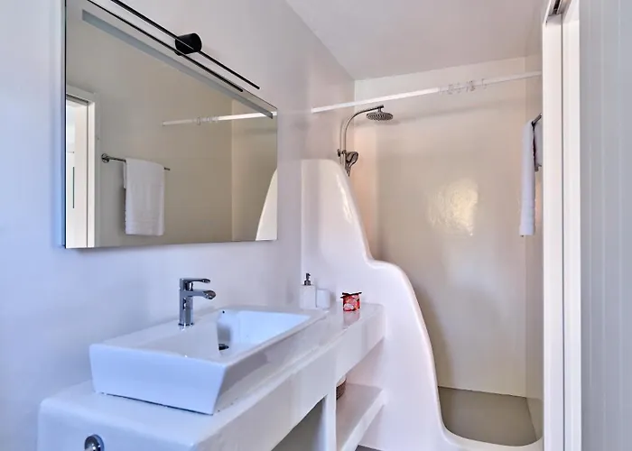 Nif With Private Swimming Pool Chrisi Akti (Paros)