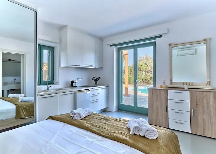 Nif With Private Swimming Pool *